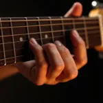 Cách bấm hợp âm Đô Trưởng trên đàn guitar