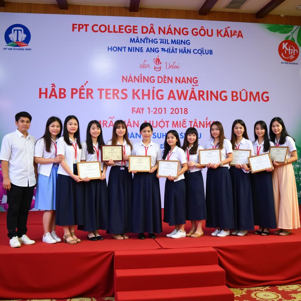 Hình ảnh về lễ trao học bổng tại Cao đẳng FPT Đà Nẵng